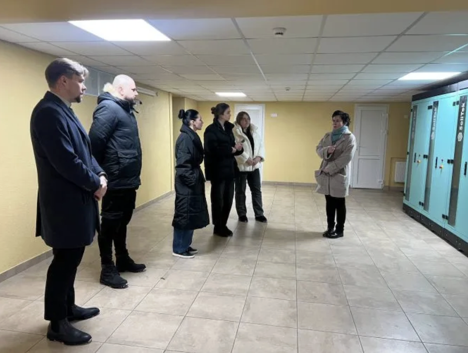 У блекауті дитсадок «Рута» в Ірпені 5 годин працював без генераторів: посол Литви перевірила заклад