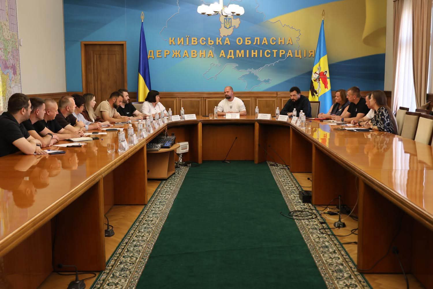 Підтримка ЗСУ, відновлення громад і ветерани: Руслан Олійник провів першу робочу нараду