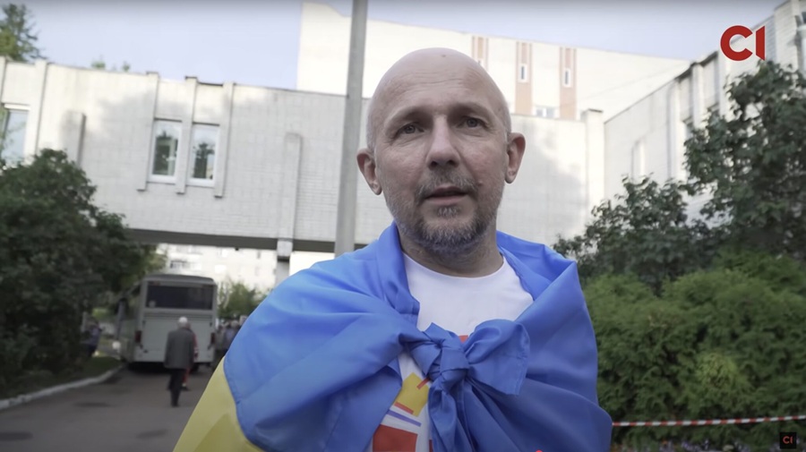 Це сталося: Хилюк вдома після понад трьох років у в’язницях РФ