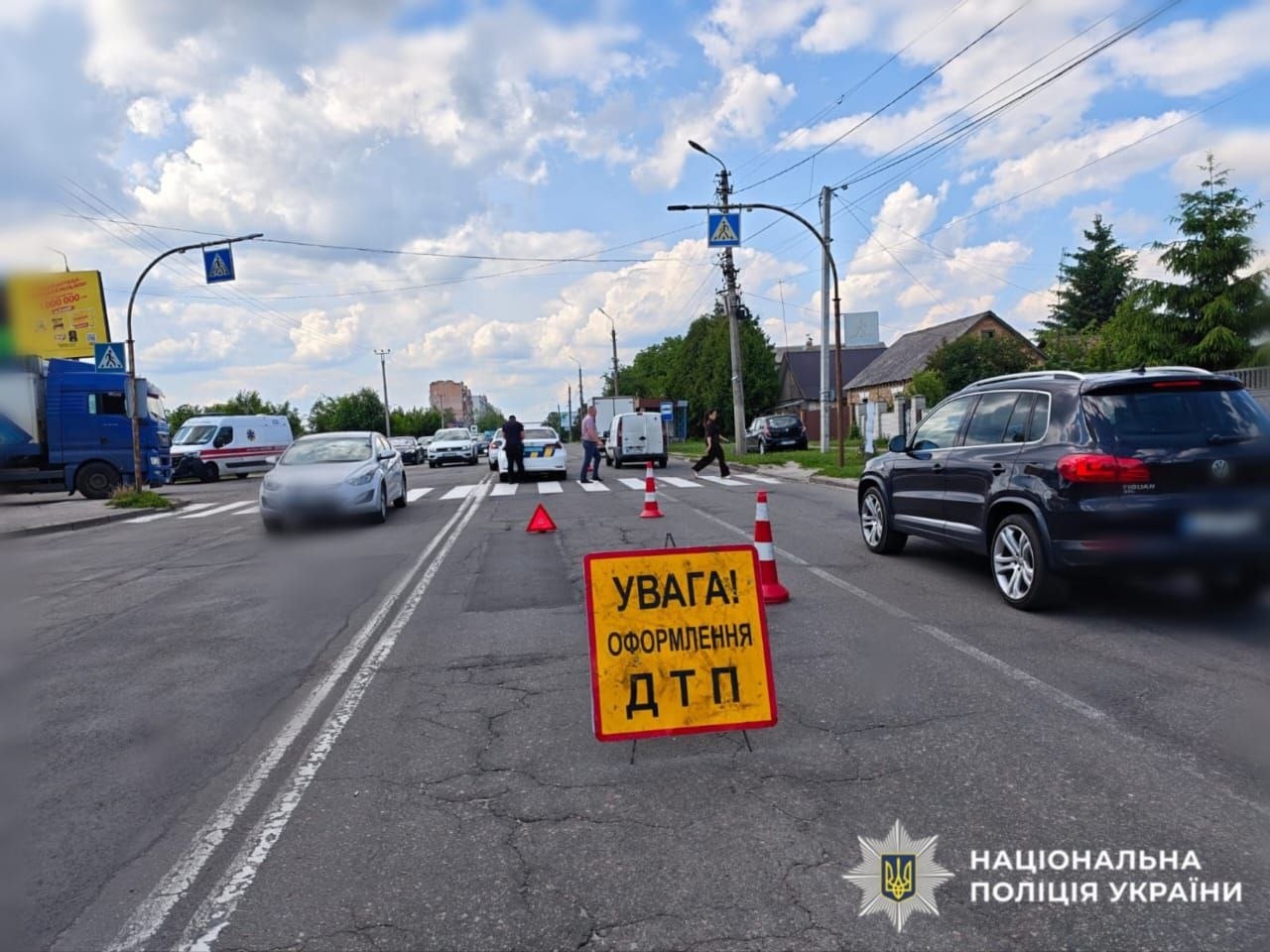 У Боярці водійка Renault збила жінку та підлітка на пішохідному переході