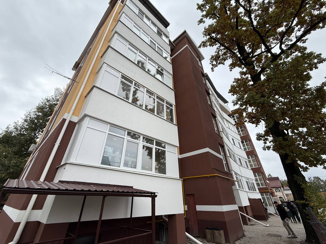 В Ірпені придатними до життя стали ще три багатоповерхівки