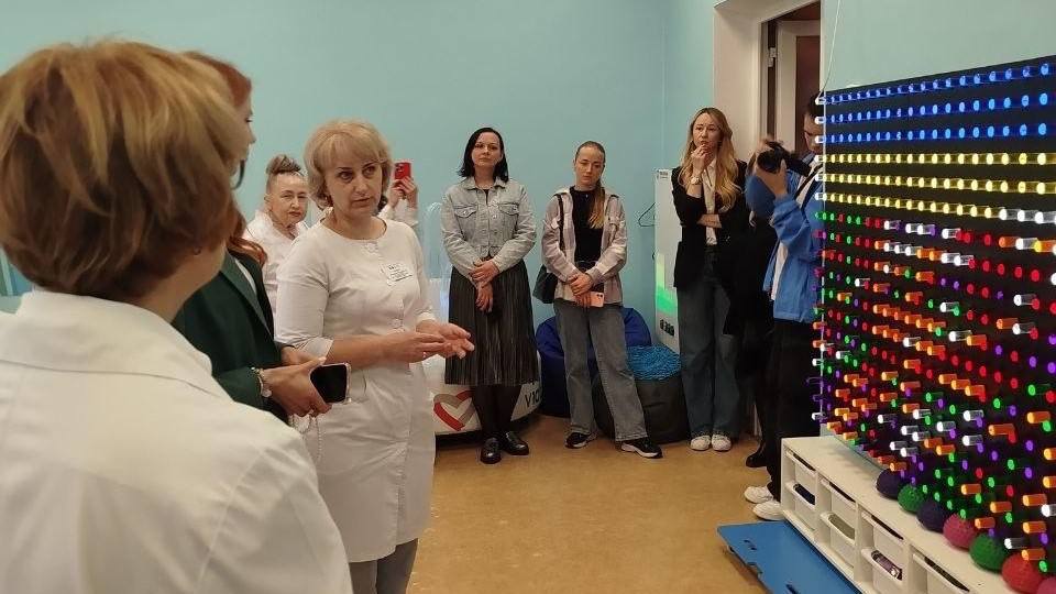 Ментальне здоров’я дітей: у лікарні Київщини створили сучасну сенсорну кімнату