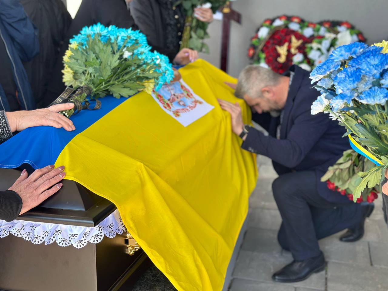 У Бучі провели в останню путь 29-річного Героя Євгенія Ордовського