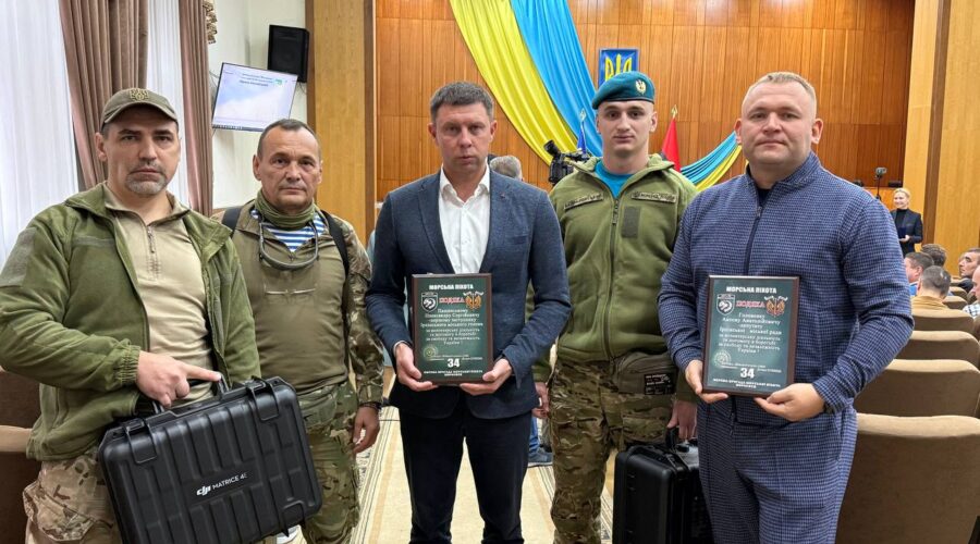 В Ірпені вручили посмертну нагороду загиблому захиснику та передали дрони військовим