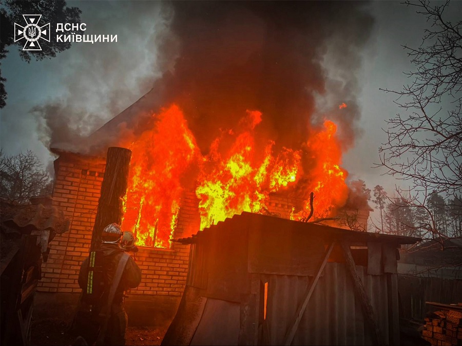 Дві смертельні пожежі на Київщині: загинули чоловік і жінка