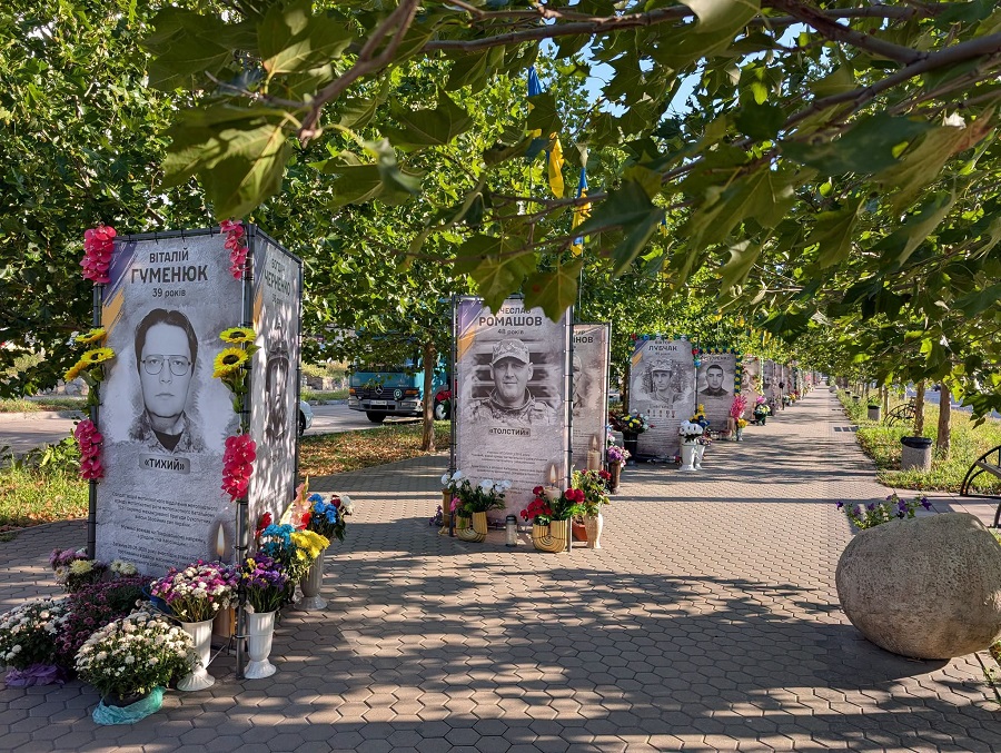 В Обухові на Алеї пам’яті увічнили імена ще 12 полеглих Захисників