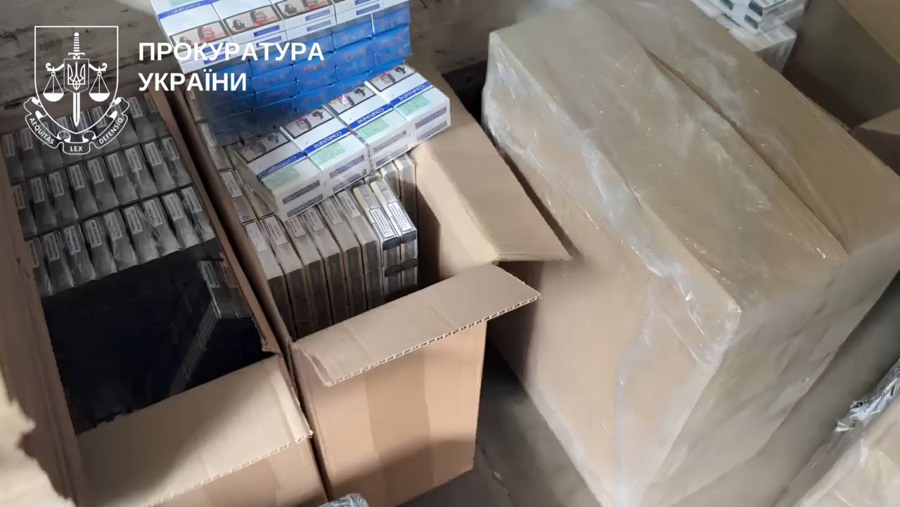 Правоохоронці викрили масштабний збут підроблених тютюнових виробів на Київщині