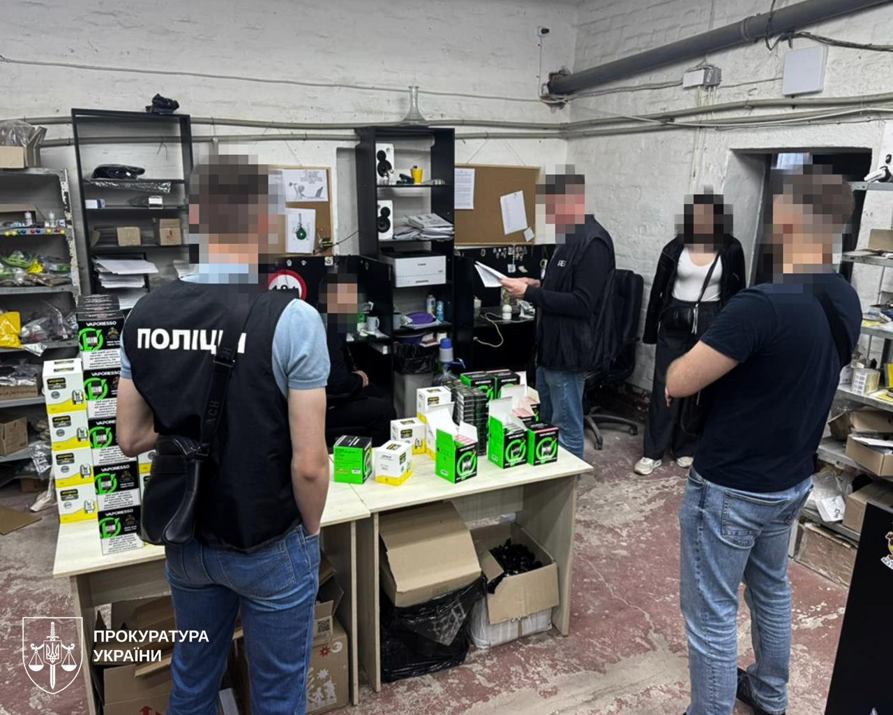 На Київщині викрили мережу незаконного виробництва продукції для електронних сигарет (ФОТО)
