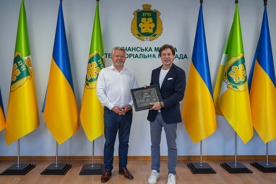 Ексрадник Барака Обами відвідав Бучу та оцінив відновлення громади після деокупації