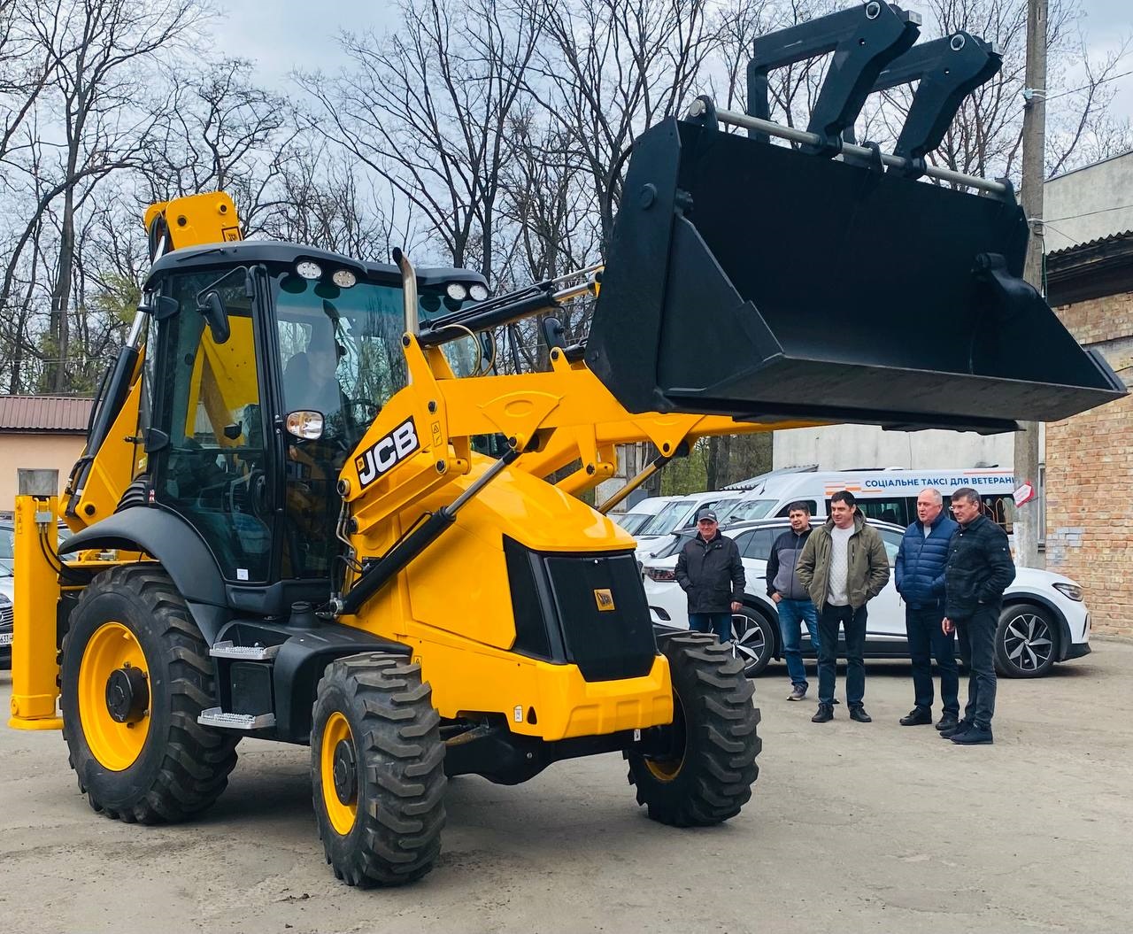 Бровари отримали нову спецтехніку від партнерів з Німеччини