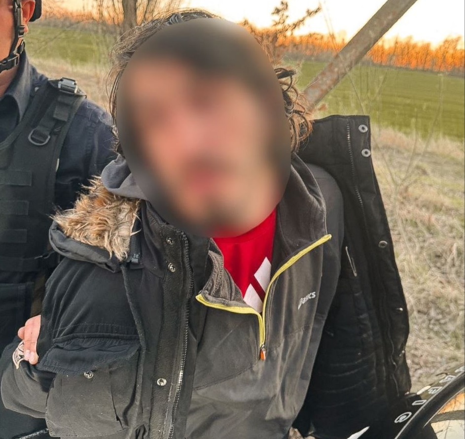 Викрадача мікроавтобуса на Київщині знайшли в іншій області