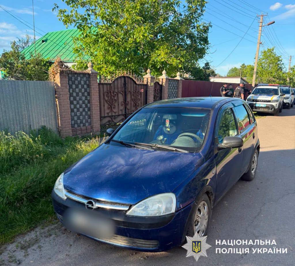 На Фастівщині автомобіль збив 3-річного хлопчика, який вибіг на дорогу