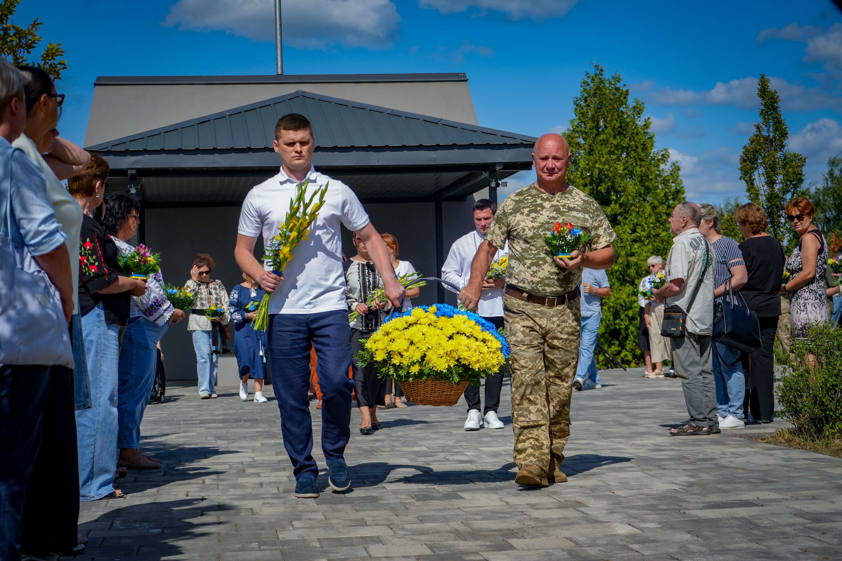 У Бучі вшанували пам’ять загиблих Захисників і Захисниць у 35-ту річницю Незалежності України (ФОТО)