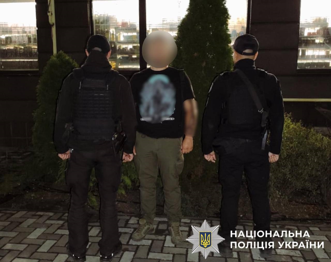 У Ірпені поліція затримала чоловіка, який погрожував колишній гранатою