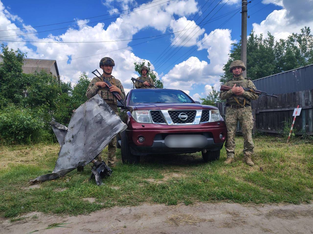 Бучанська громада передала автомобіль мобільній вогневій групі