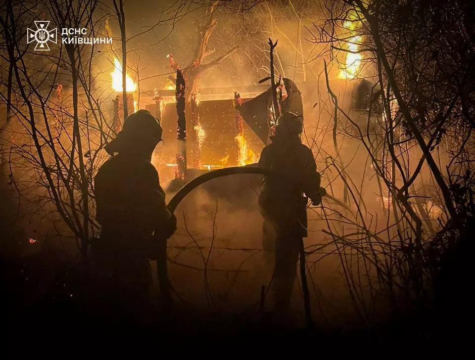 На Фастівщині рятувальники ліквідували пожежу в житловому будинку