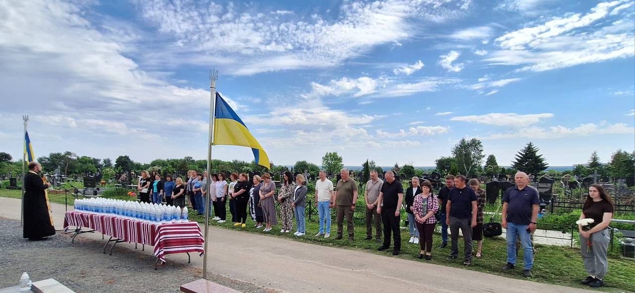 Перед Днем Героїв у Гостомелі відбувся молебень за полеглими воїнами