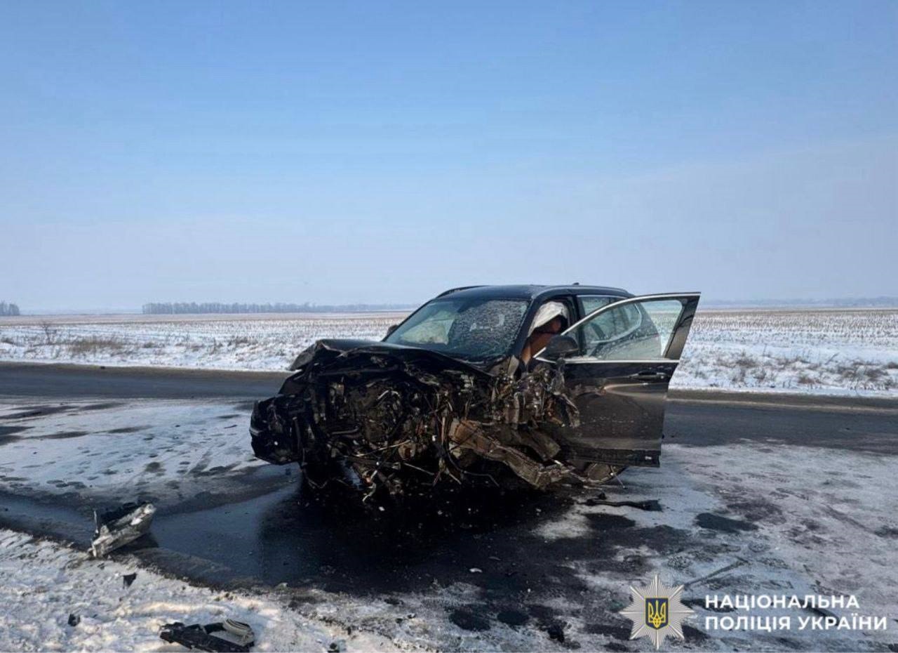 На Бориспільщині сталася ДТП за участі трьох авто: водій отримав травми