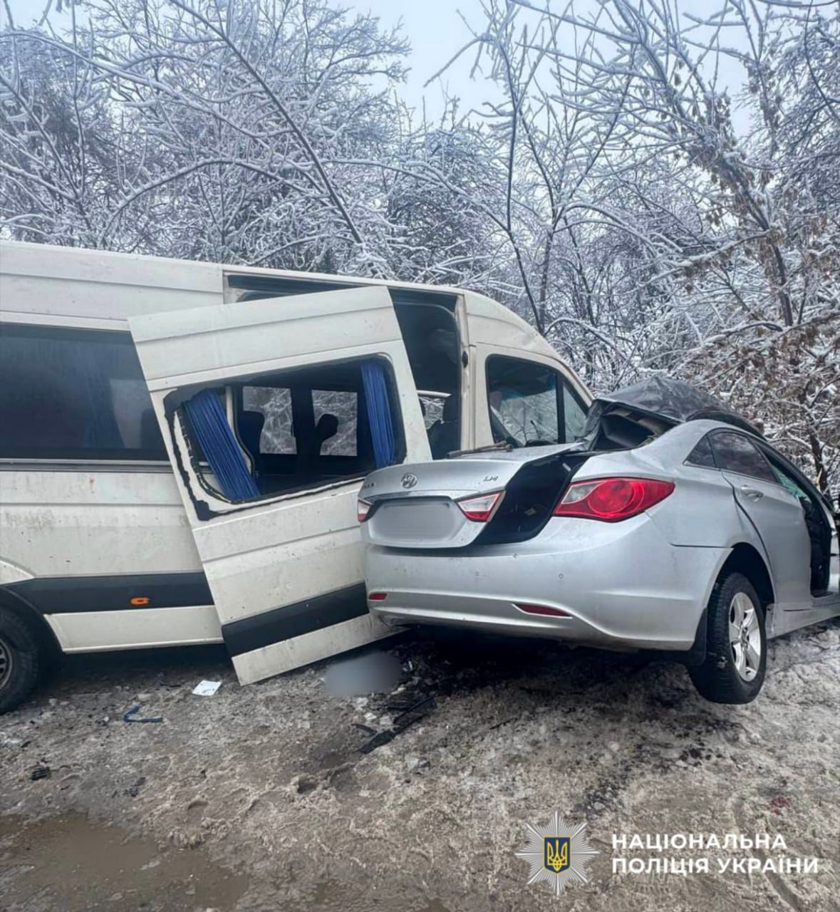 Двоє загиблих, щонайменше семеро постраждалих: поліція Київщини розслідує обставини ДТП на Білоцерківщині