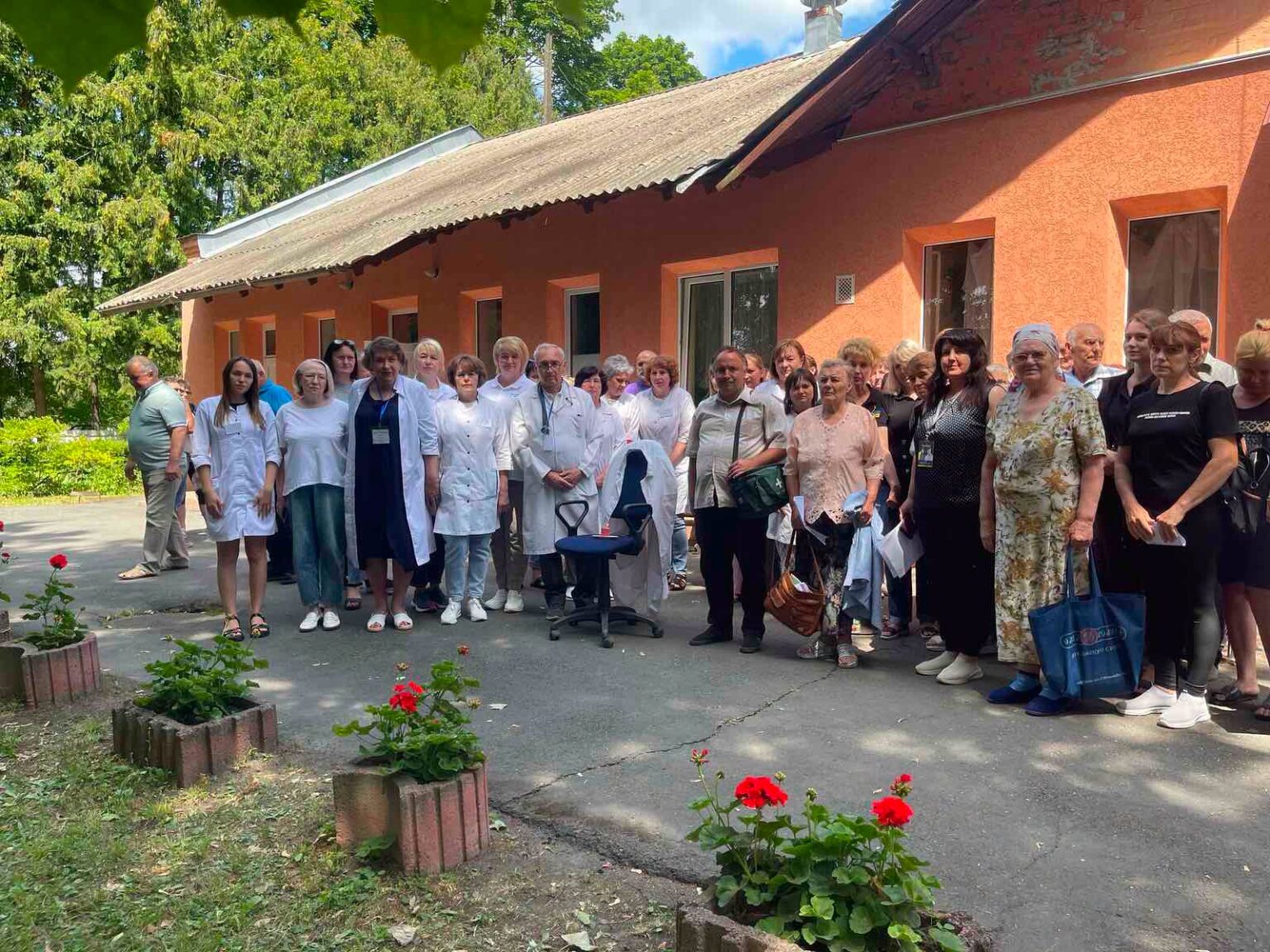 Фахівці медзакладів Київщини провели виїзні консультації для жителів Черкаської області