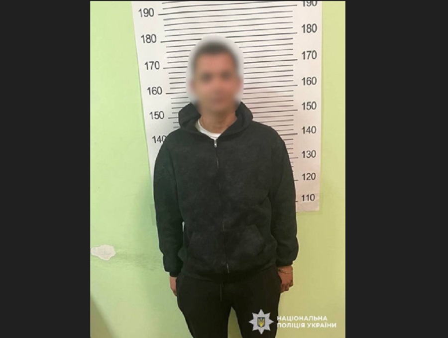 У Василькові чоловік чотири рази вистрелив у старшого брата та побив його