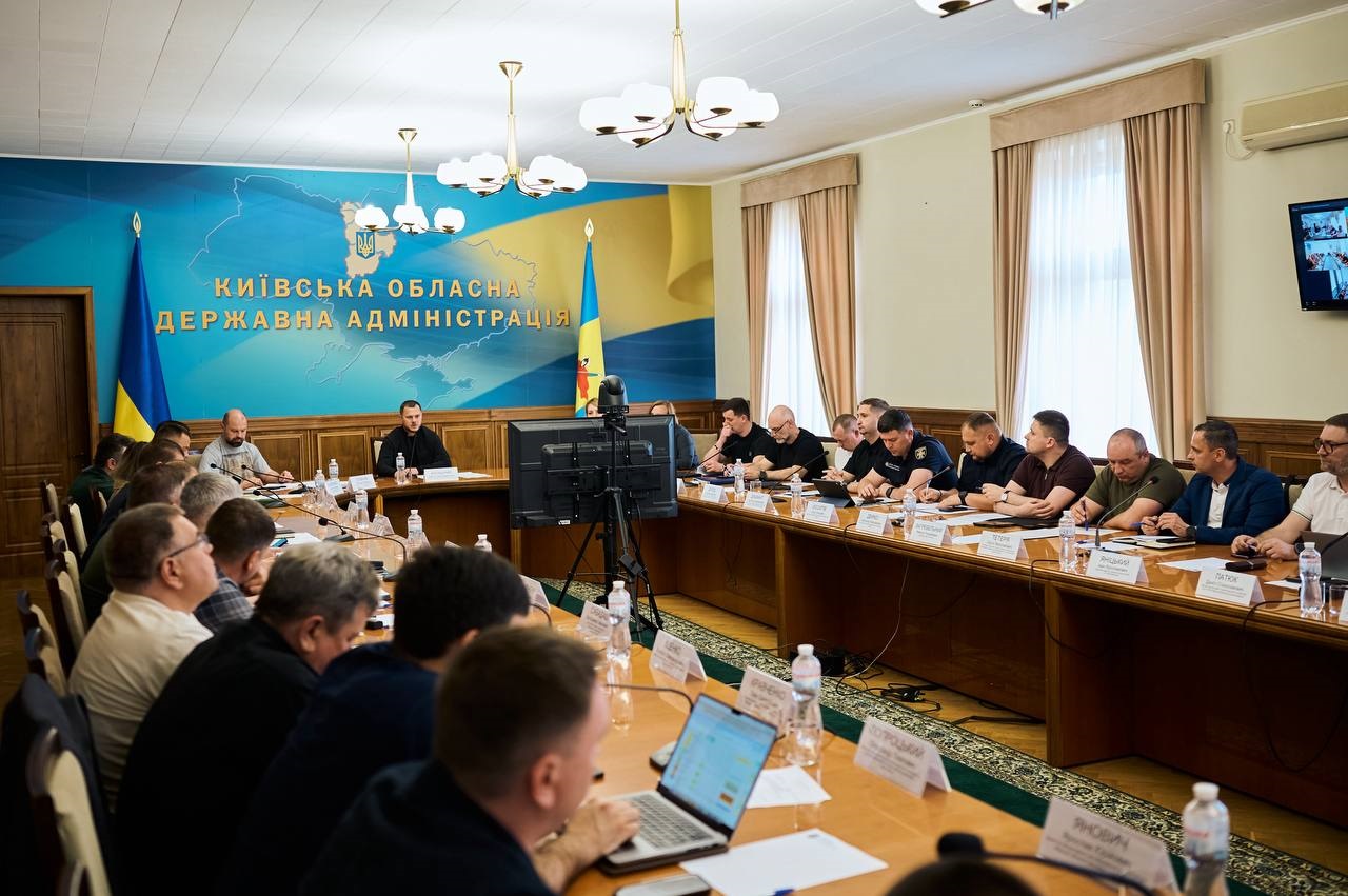 На Раді оборони Київщини обговорили безпеку, підготовку до зими та підтримку постраждалих від атак