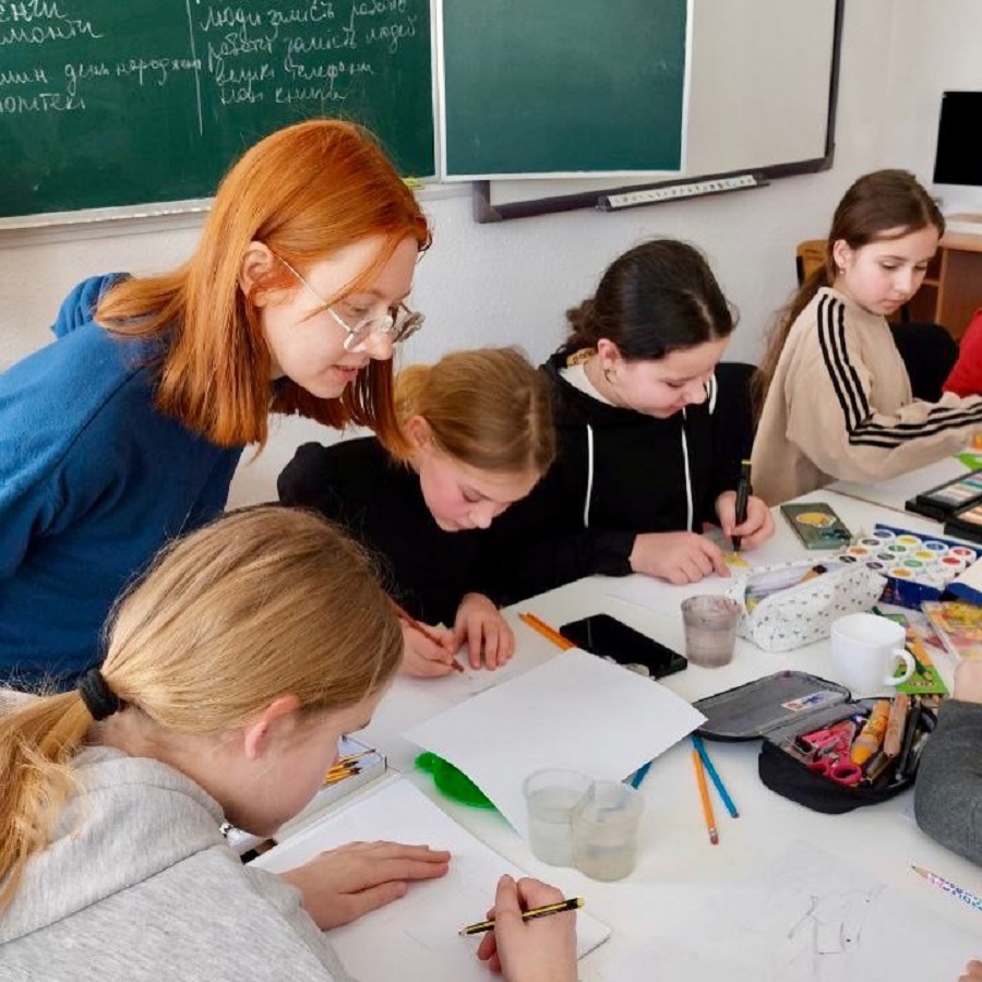 У Здвижівській гімназії на Бучанщині стартував міжнародний мистецький проєкт для школярів