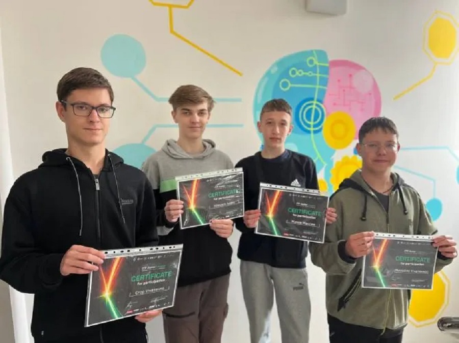 Команда з Ірпеня вийшла до фіналу всеукраїнського кібертурніру CTF Junior League 2026