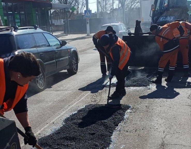 У громадах Київської області тривають дорожні роботи