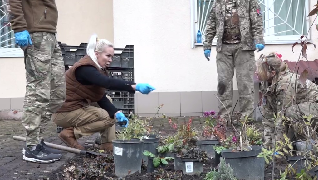 У Бучі створили терапевтичний сад для відновлення сил та внутрішньої гармонії