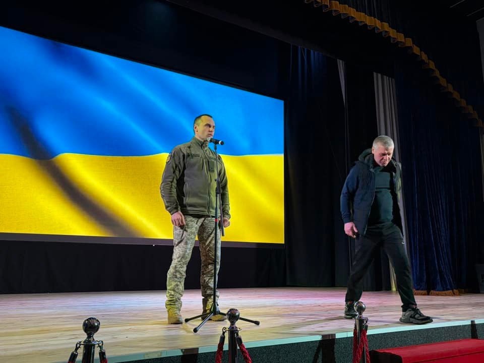 У Козині відзначили військового, який повернувся з російського полону