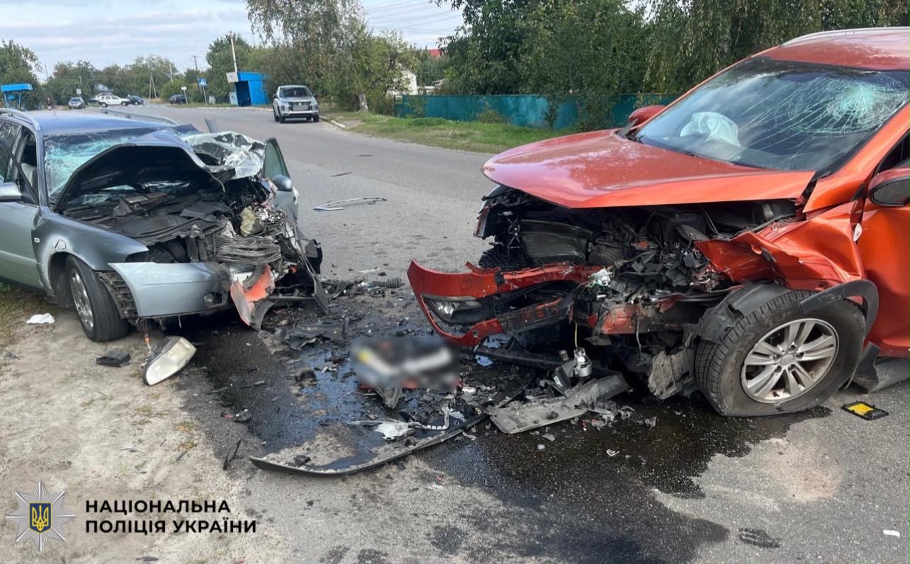 У Яготині водій KIA виїхав на зустрічну смугу та зіткнувся з Audi