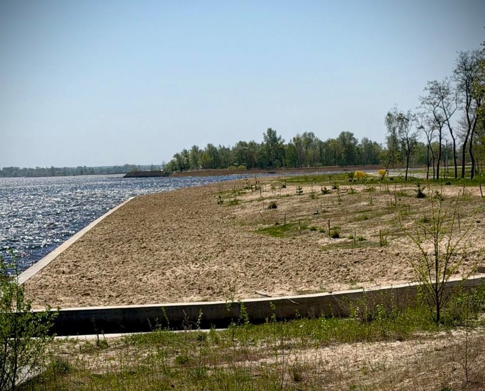 На Київщині людям повернули 10 гектарів лісу та берег водосховища