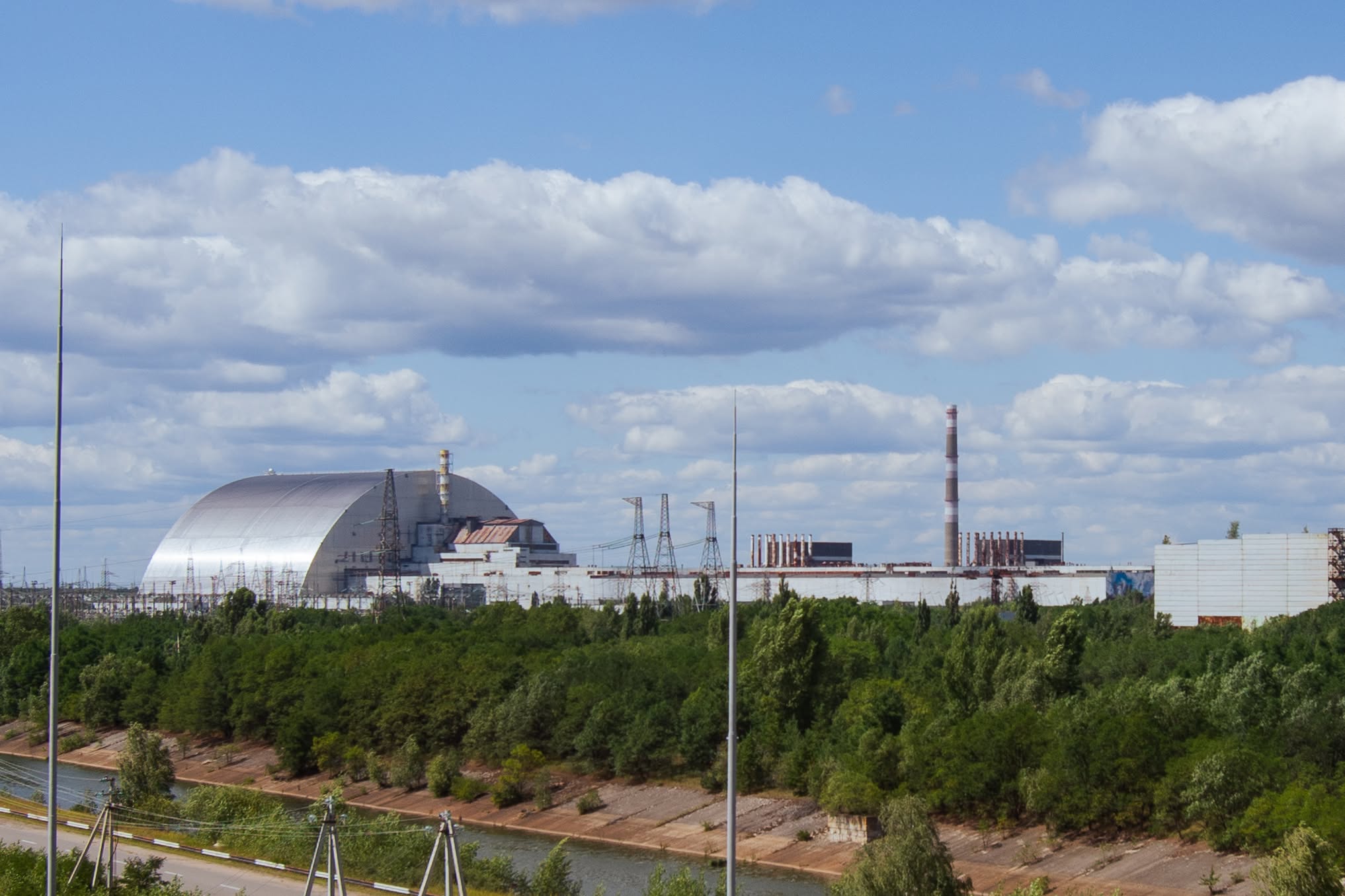 Норвегія допоможе відновити Новий безпечний конфайнмент ЧАЕС після атаки БПЛА