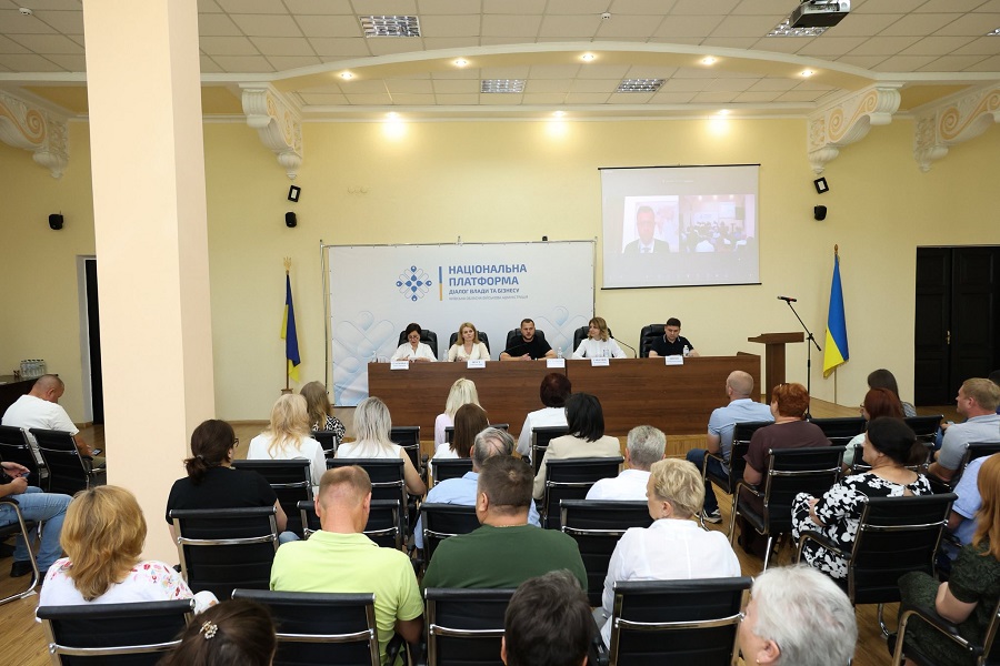 "Діалог влади з бізнесом": говорили про розвиток аграрного сектору Київщини