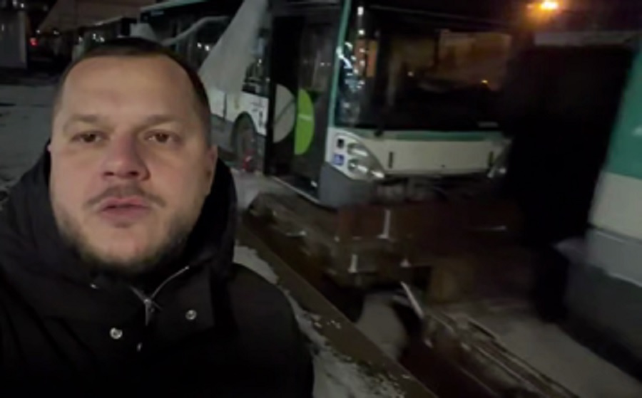 Перші 30 паризьких автобусів уже на Київщині: транспорт одразу виходить на маршрути