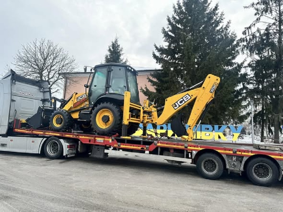 Баришівська громада отримала фронтальний навантажувач від міста-побратима Пуллах
