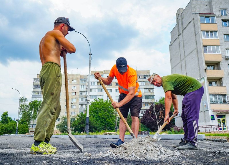 Вулицю Енергетиків у Бучі готують до завершення реконструкції
