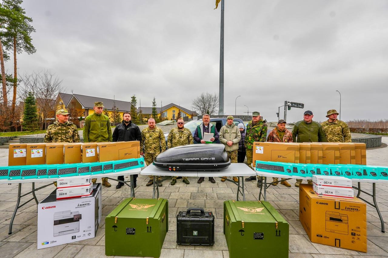 Напередодні річниці визволення Бучі військовим передали допомогу на 5,4 млн грн від громади