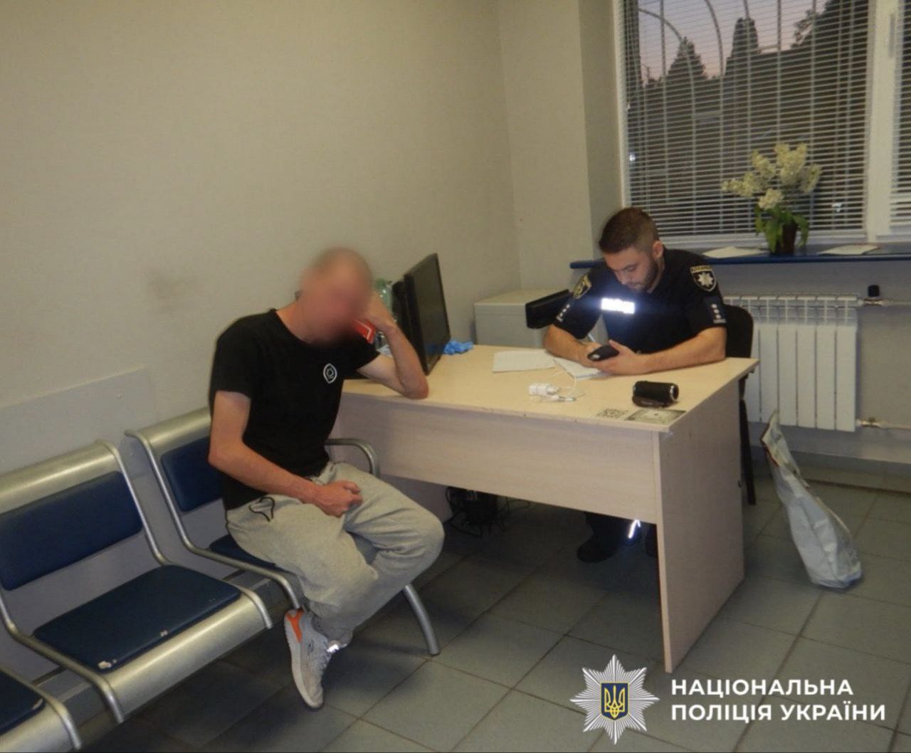 Поліція Київщини повідомила про підозру чоловіку, який вчинив грабіж на Обухівщині
