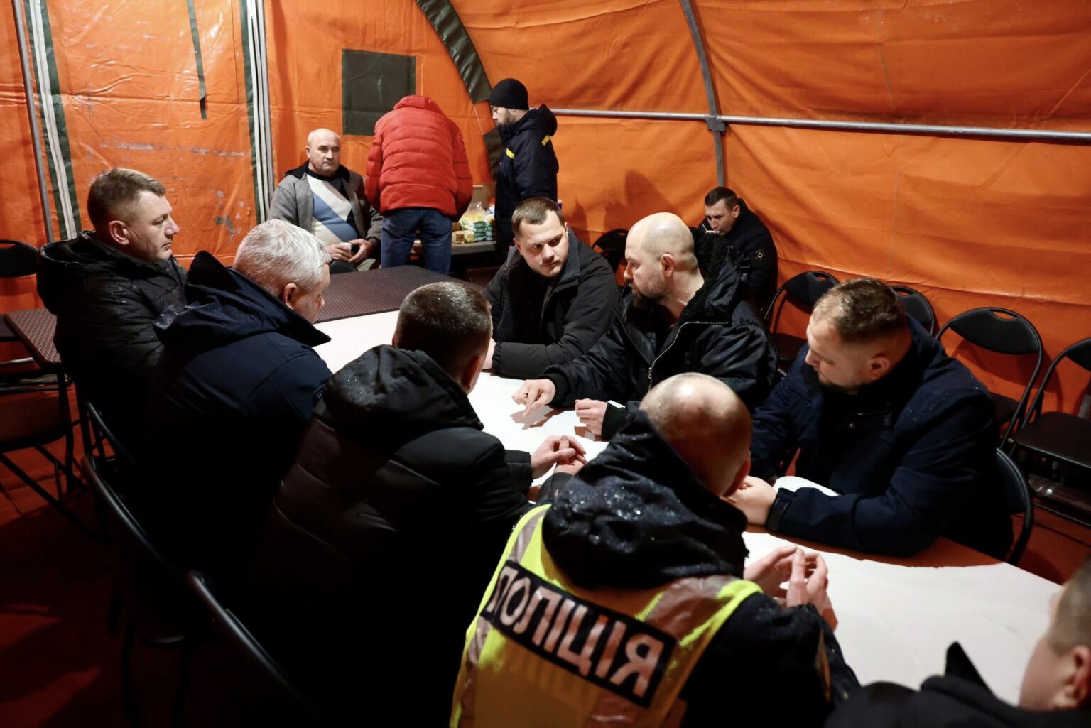 Очільник КОДА перевірив один із пунктів обігріву та підтримки водіїв у регіоні
