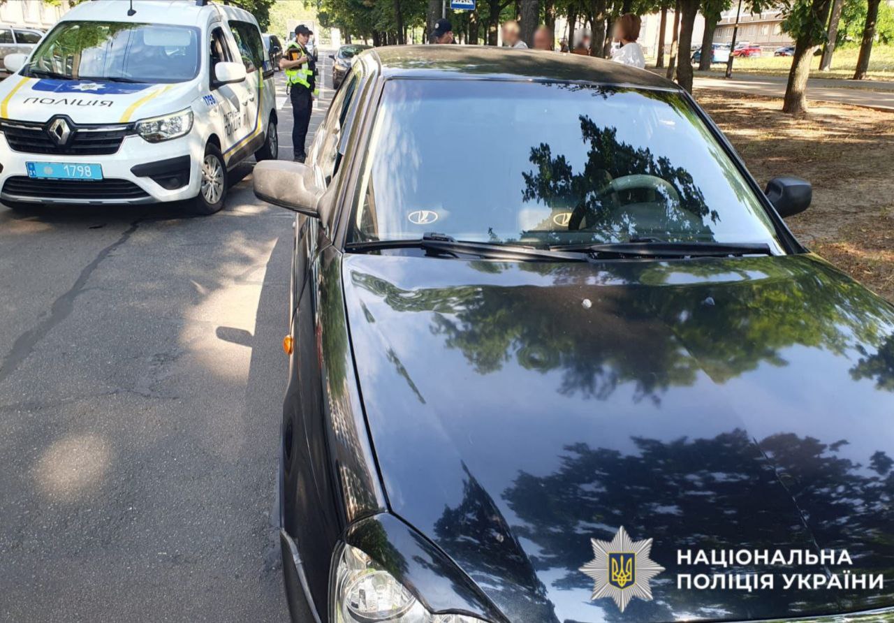 Поліцейські Київщини розслідують обставини ДТП, в якій постраждала дитина