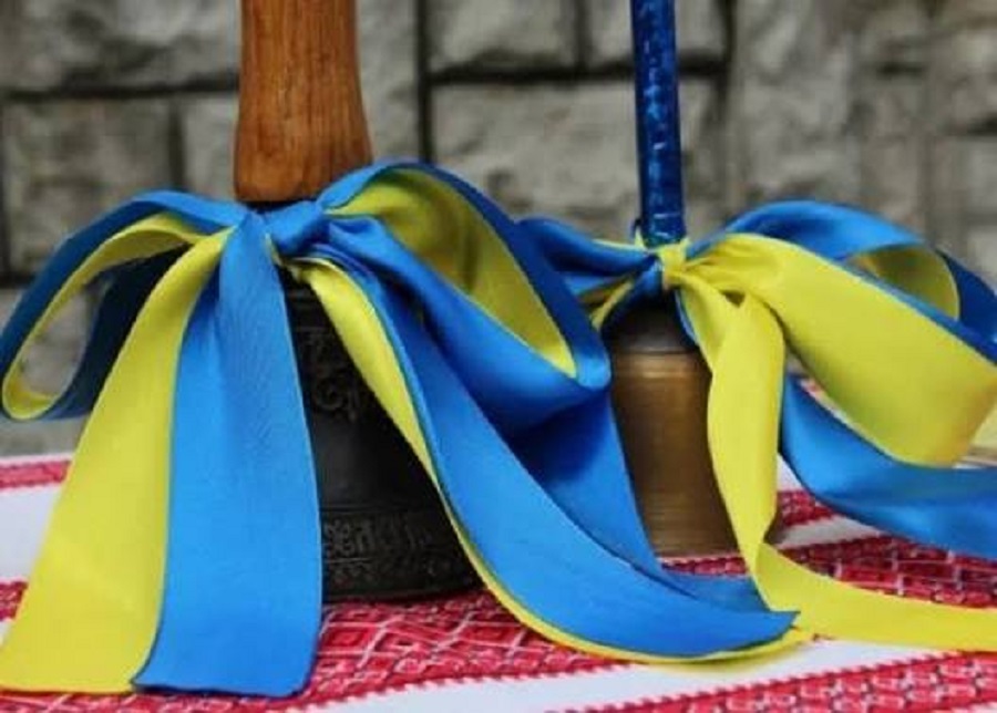 КОВА не рекомендує проводити масові урочистості до 1 вересня у громадах із високим рівнем ризику