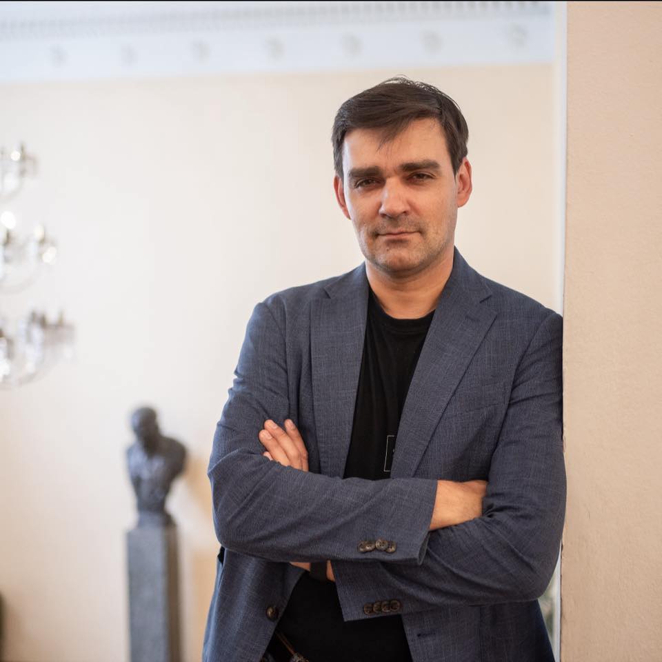 "Пам’ятник корупції": у соцмережах розкритикували сучасний вокзал у Фастові та втрату історичної архітектури