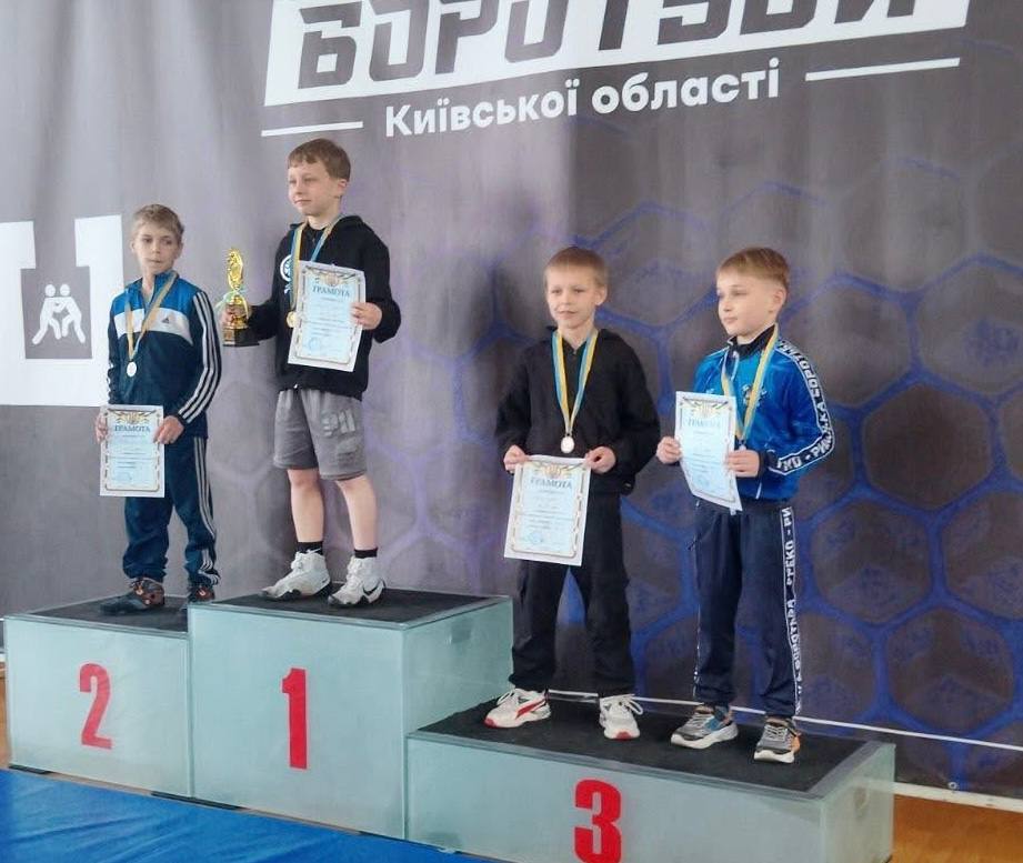 Спортсмени Таращанської ДЮСШ відзначилися на обласних змаганнях з боротьби