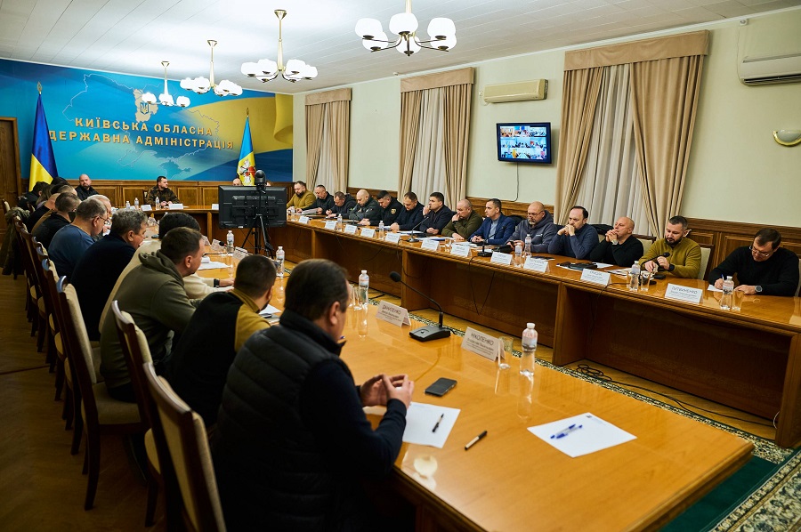 Начальник КОВА провів засідання Ради оборони: посилено координацію дій в умовах негоди