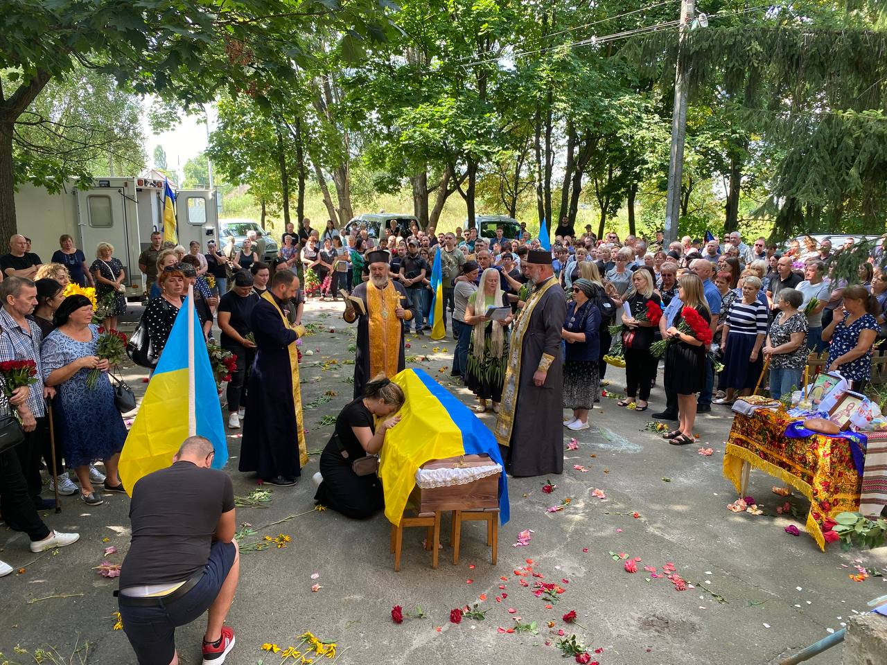 У Бучанській громаді прощалися з двома полеглими захисниками