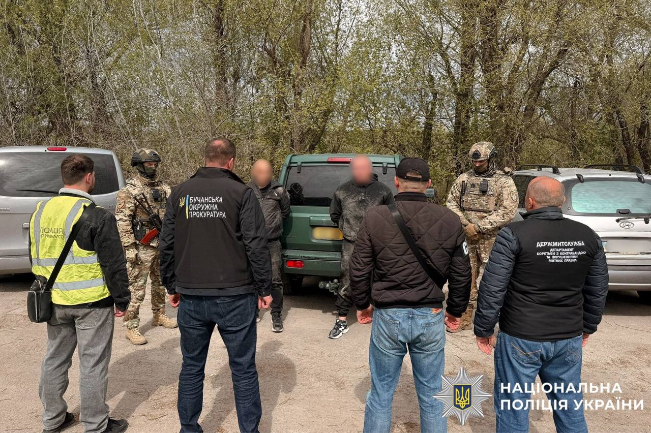 Наживалися на гуманітарній допомозі: поліцейські Київщини повідомили про підозру зловмисникам