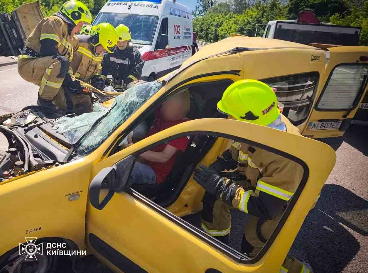 В Обухові внаслідок ДТП постраждали п’ятеро людей, серед них — двоє дітей