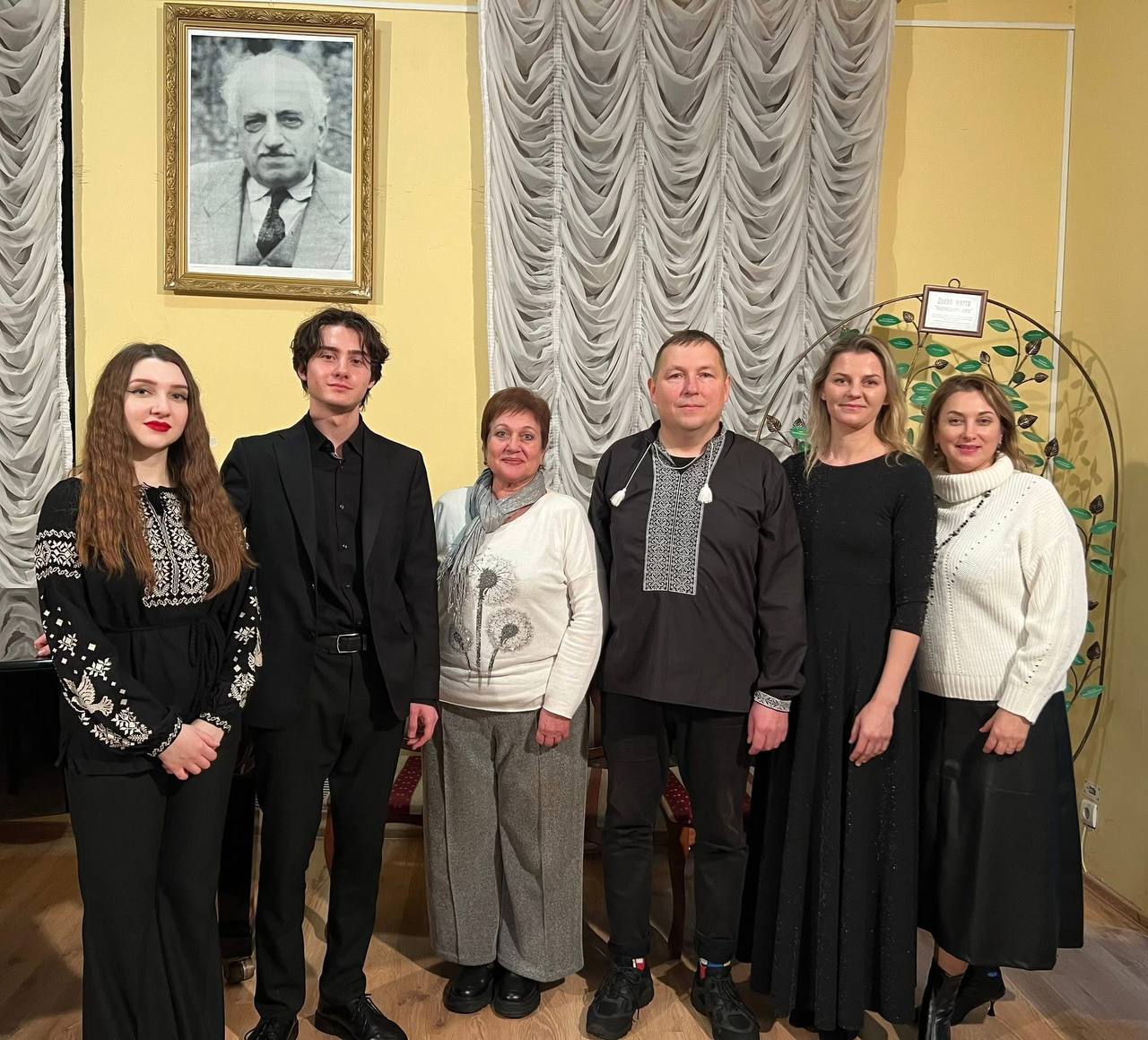 Авторський концерт Золтана Алмаші: у Ворзелі прозвучала "Легкоплинність"